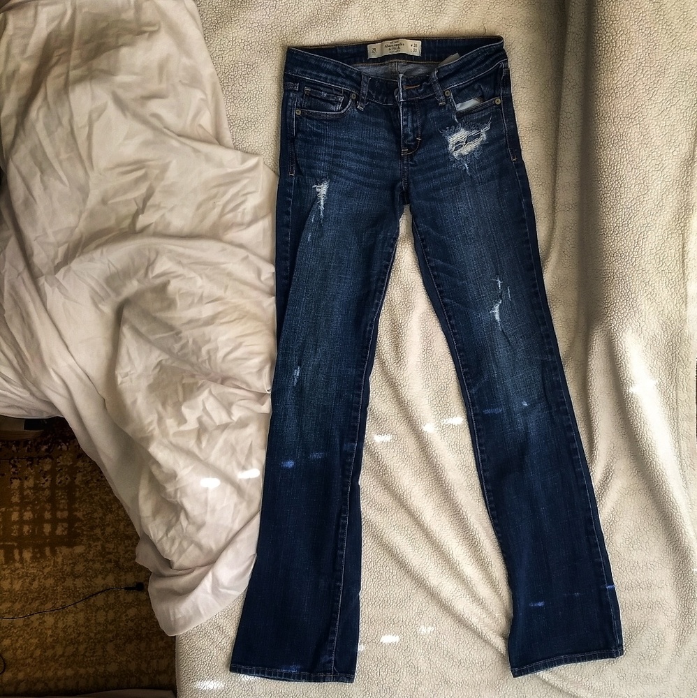 Abercrombie and Fitch Slim Destressed/Ripped Jeans - Picture 2 of 3